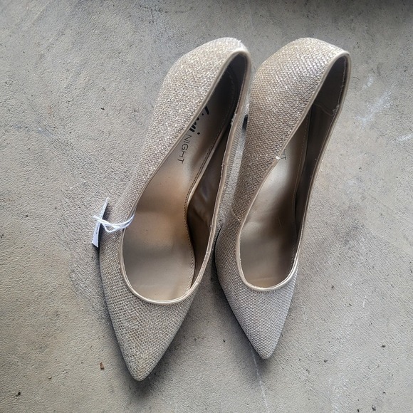 fioni night gold sparkly pointed toe heels 7.5  7 1/2‎ dressy prom wedding - Picture 1 of 6